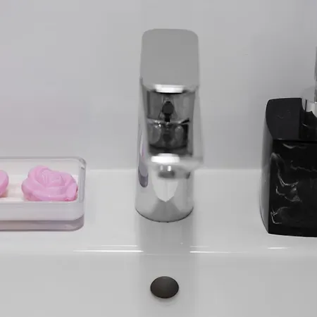 Wonderful Close To Paley And Medicover With Garden View Apartment