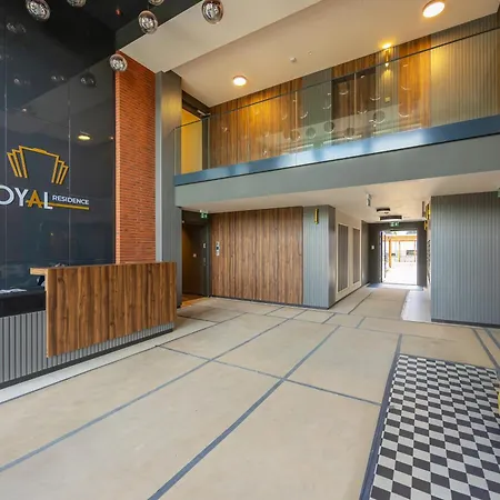 Wonderful Close To Paley And Medicover With Garden View *