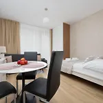 Appartement Wonderful Close To Paley And Medicover With Garden View *