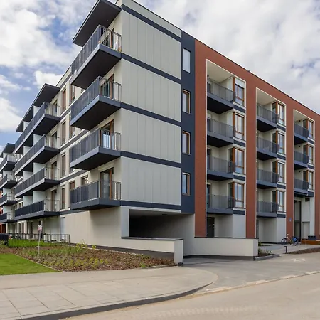 Wonderful Close To Paley And Medicover With Garden View Appartement *