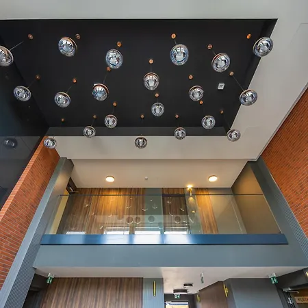 Wonderful Close To Paley And Medicover With Garden View דירה