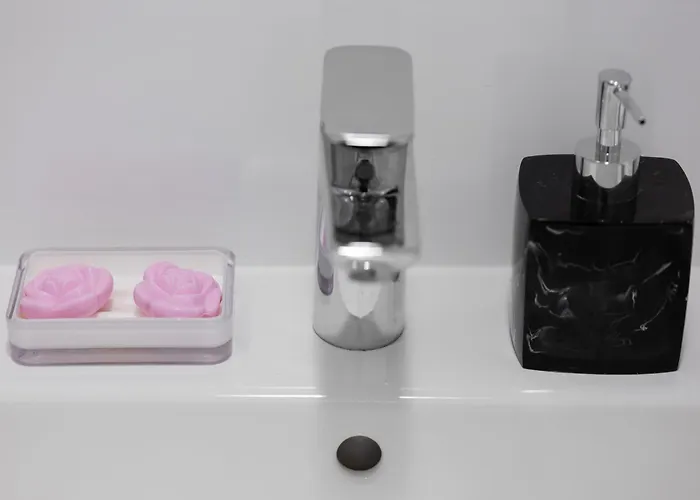 Wonderful Close To Paley And Medicover With Garden View Apartamento