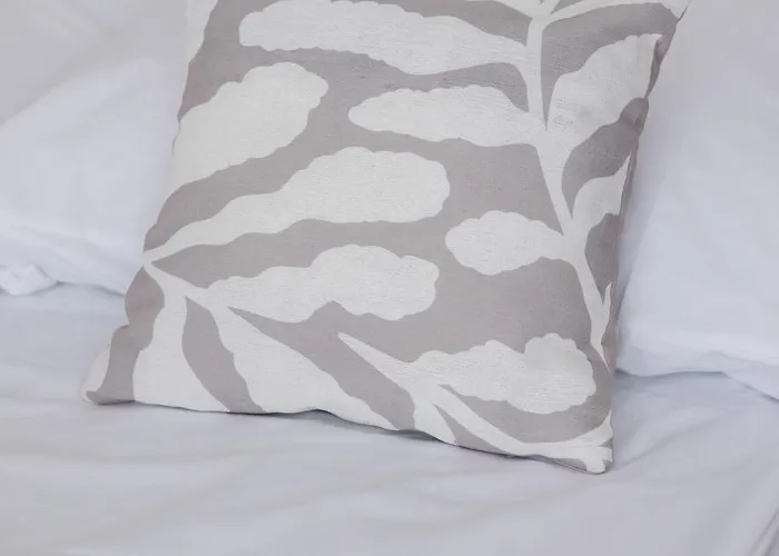 Wonderful Close To Paley And Medicover With Garden View *