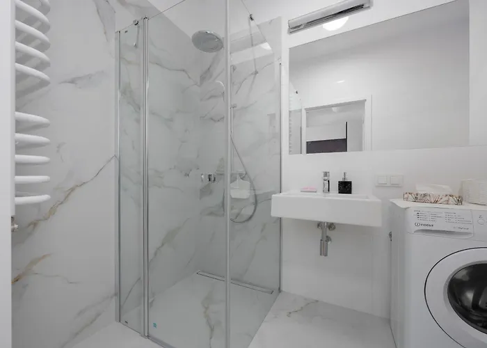 Apartment Wonderful Close To Paley And Medicover With Garden View Warsaw