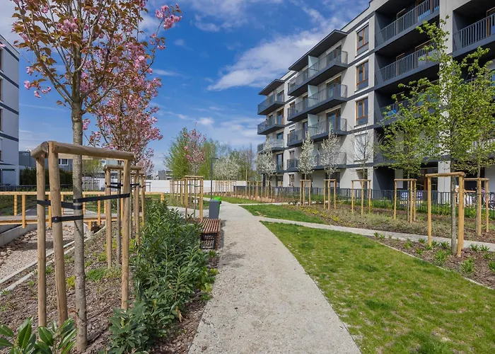 Apartment Wonderful Close To Paley And Medicover With Garden View Warsaw